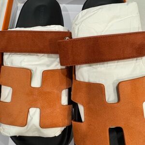 New Hermes Chypre Sandals in Rose Bois Size 39